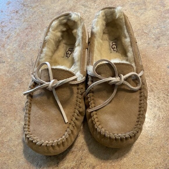 UGG Dakota Slippers Tobacco Color Size 5 - Picture 1 of 10